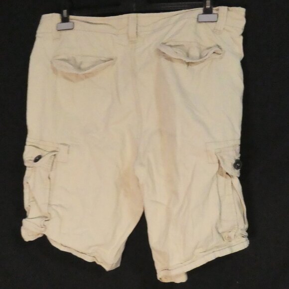 BLUENOTES - Classic Cargo - Knee Length | size 38 | Beige Cargo Shorts - Picture 2 of 16